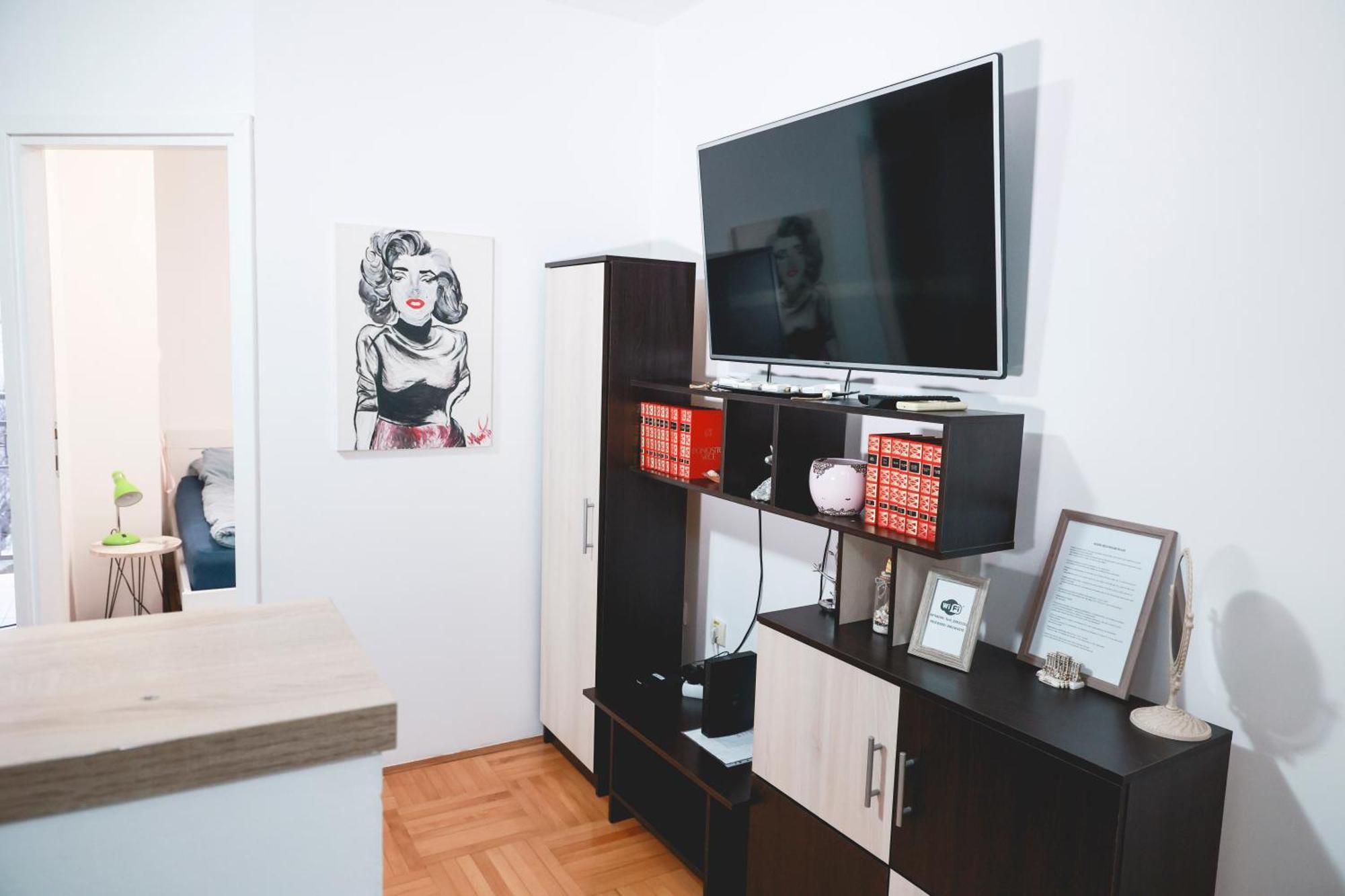 Lucasa Apartment Subotica Bagian luar foto